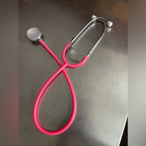 Pink stethoscope - Picture 2 of 2